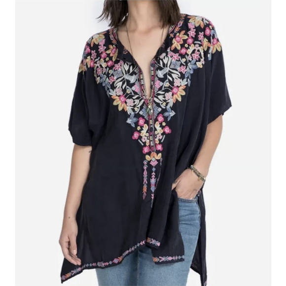 BIYA JOHNNY WAS Alia Poncho Top Navy Floral Embroidered Relaxed Bohemian - Picture 3 of 15